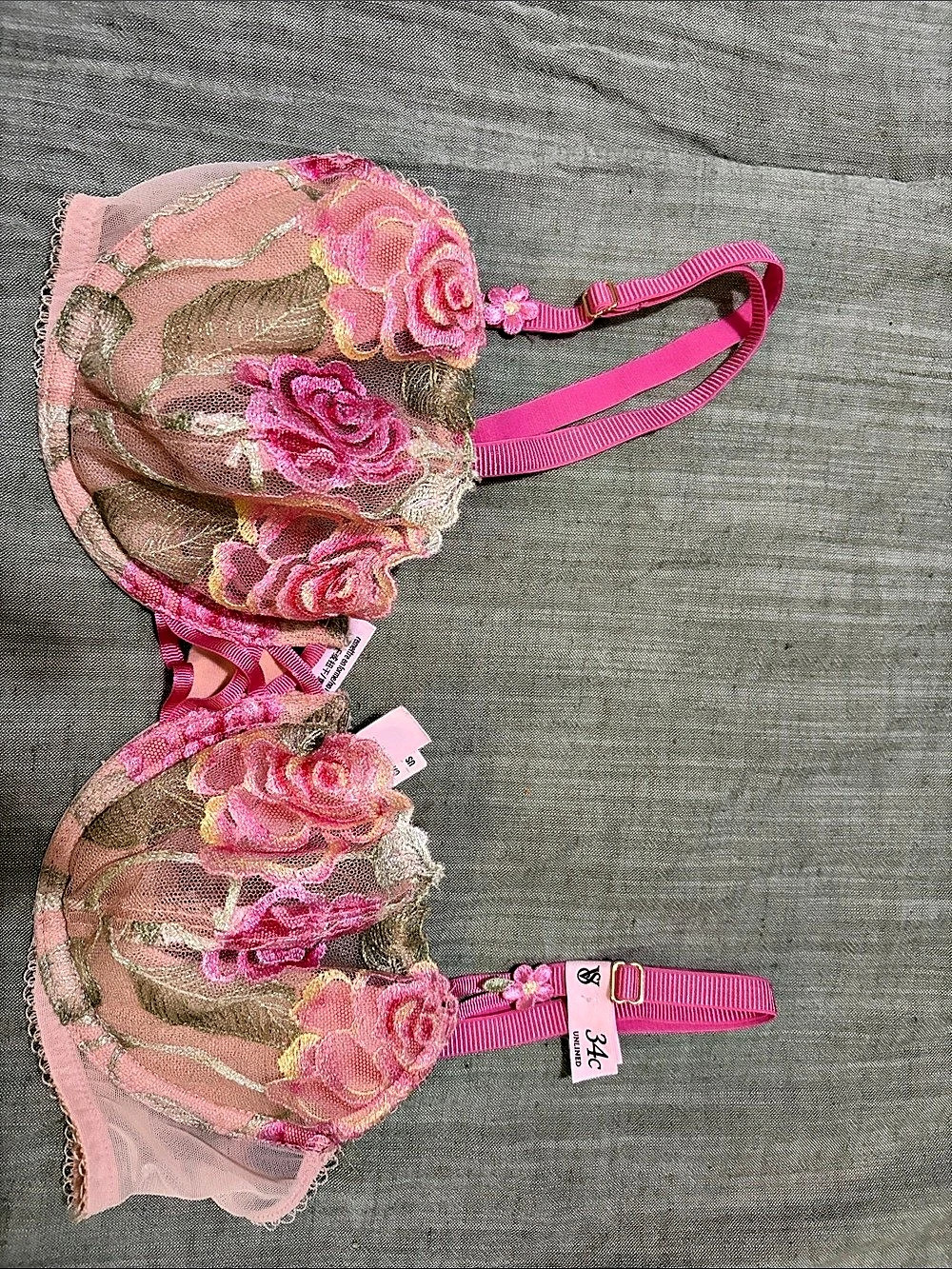 Victoria's Secret Floral Lace Bra in Pink 34C Like New